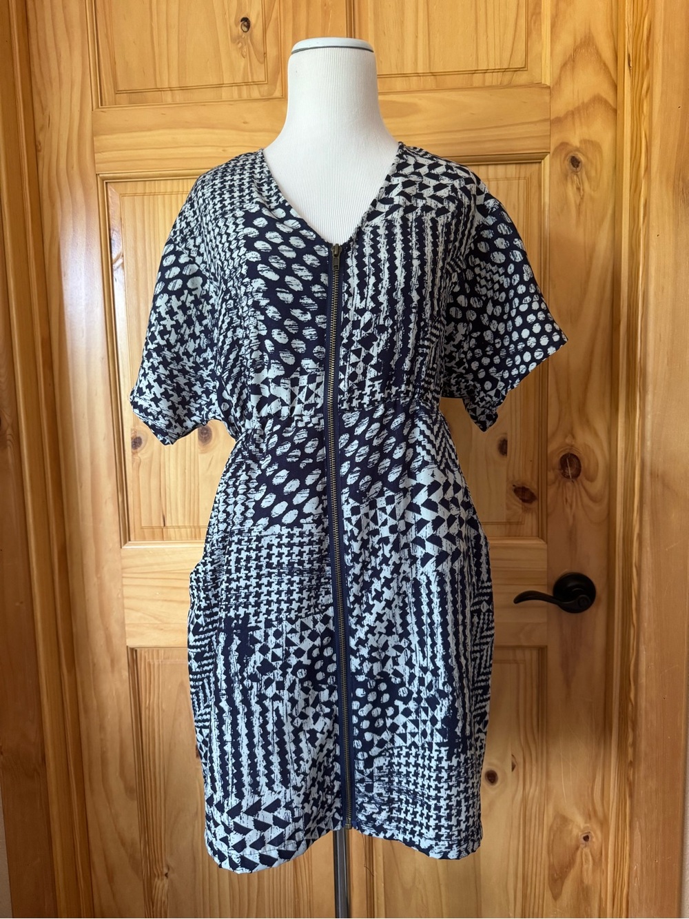 Tramp abstract print cut-out tie back zip front dress size small